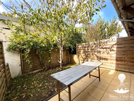 studio meublé avec terrasse