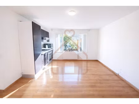 arcueil - appartement 2 pieces 36.74m² avec terrasse