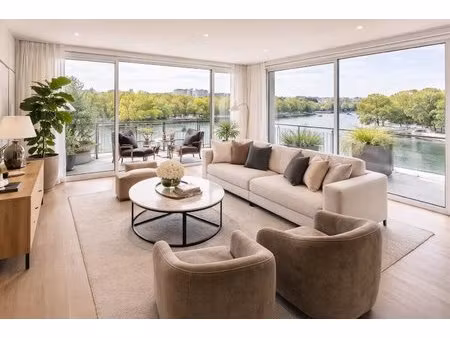 en bord de seine – cadre exceptionnel- appartement de 5 pièces avec grande terrasse et par