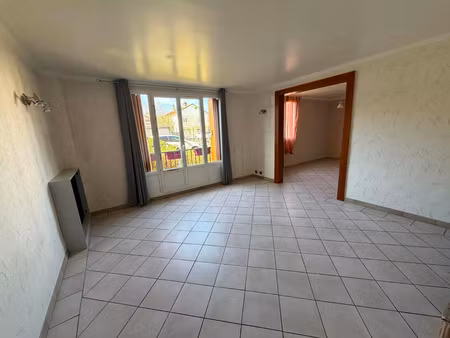 appart rdc 4 pièces avec box et partking et cave