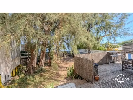 exclusivité – maison pieds dans l’eau en première ligne face à l’océan à saint-leu