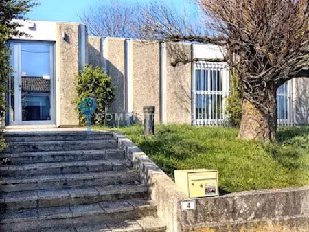 vente locaux professionnels 25 pièces 344 m² à aubenas (07200)  375 000 €