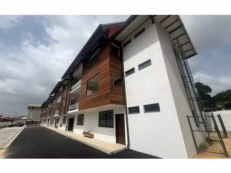 location appartement  40.94 m² t-2 à cayenne  947 €
