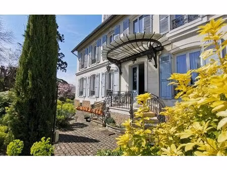 maison mandres-les-roses 280 m² t-9 à vendre  820 000 €