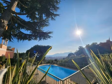 cannes croix des gardes – t2 terrasse 30 m²