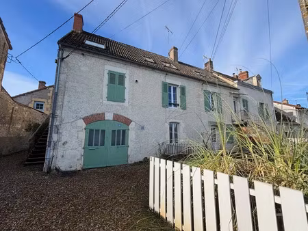 vente immeuble 9 pièces 170 m² à jouet-sur-l'aubois (18320)  158 000 €