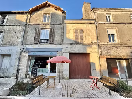 vente immeuble 5 pièces 131 m² à sauzé-vaussais (79190)  126 595 €