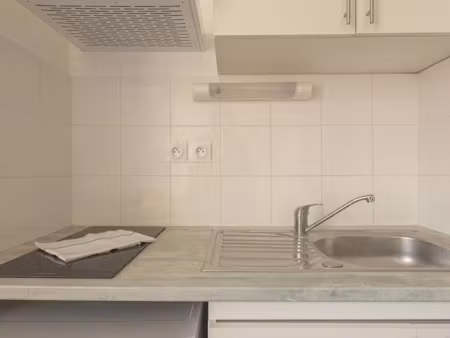 location appartement 1 pièce 21 m² à chalons-en-champagne (51000)  380 €