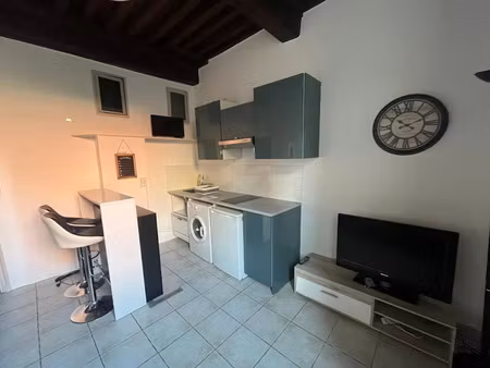 location appartement 1 pièce 20.12 m² à macon (71000)  390 €