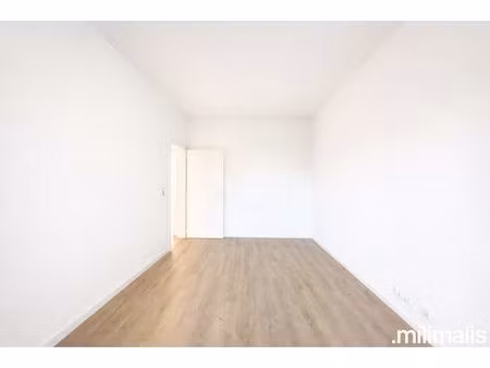 t3 rénové et idéalement située