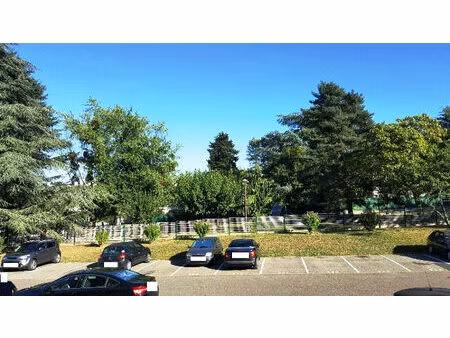 location appartement 3 pièces 58 m² à oullins-pierre-bénite (69600)