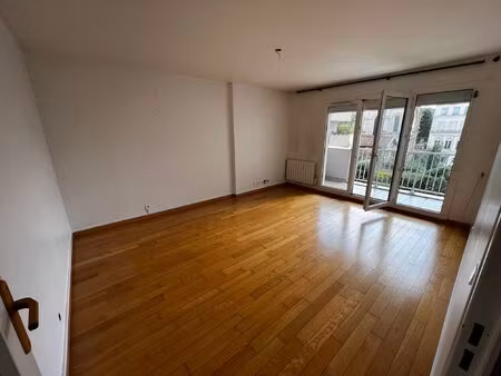 appartement 2 pièces avec box en sous-sol