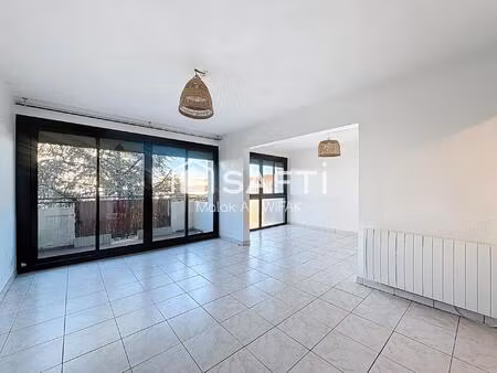 appartement lumineux à rénover  fort potentiel