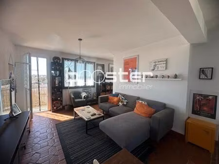 dernier étage 3/4p traversant avec balcon et garage