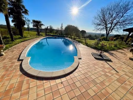 maison t5 de 189 m2 sur 1 hectare à 3 min de condom