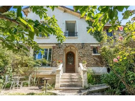 a 100 m du bois  400 m du rer a  1 2 km du métro