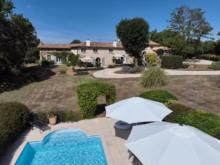 vente maison 8 pièces 234 m² melle (79500)