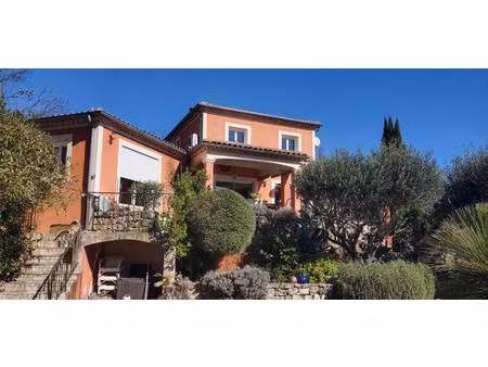 propriété d'exception avec piscines  pool house et deux gîtes indépendants