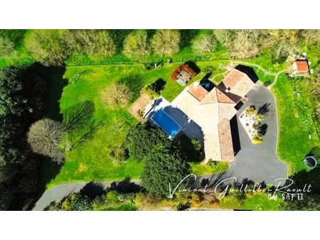 maison/villa 160 m² 5 pièces avec studio indépendant – terrain clos et arboré de 3 500 m² 