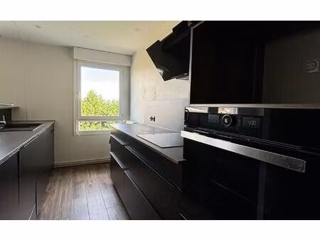 location appartement  m² t-3 à compiègne  860 €