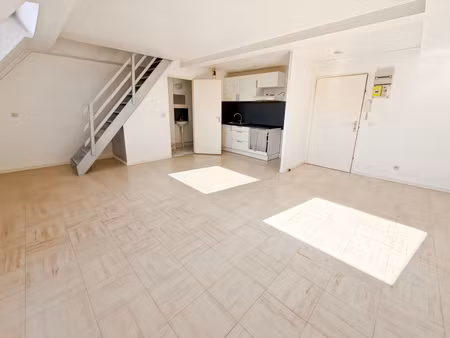 a louer - duplex corbeil-essonnes 685.34€