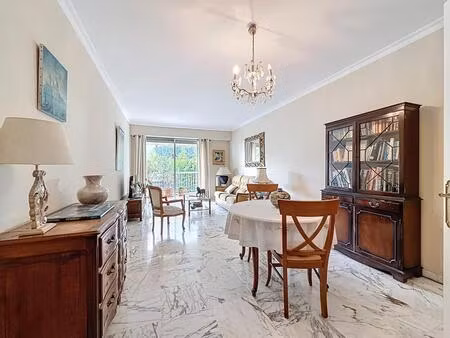 nice - 4 pièces traversant au coeur d'une résidence élégante