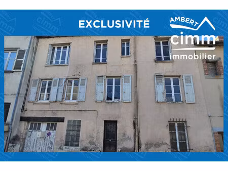 maison de ville ou immeuble pouvant faire trois appartements