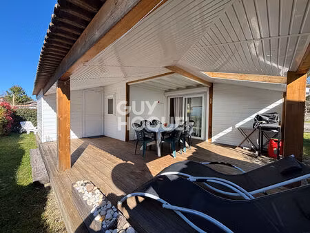 chalet à deux pas de la plage à lit et mixe.