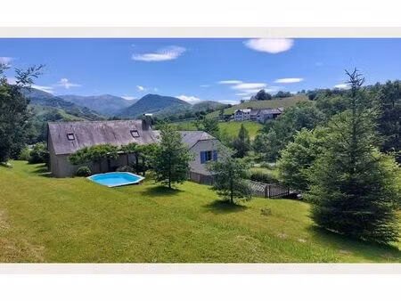 vallee de baretous pyrenees atlantiques -belle maison avec super