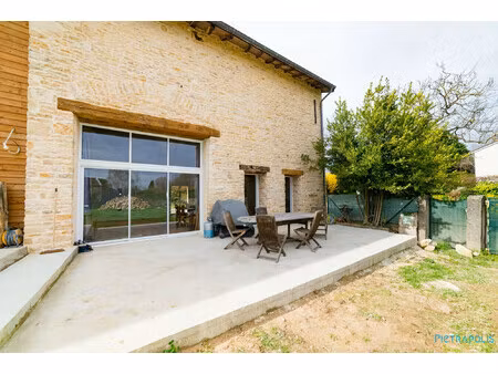 maison en pierre entierement rénovée avec terrain