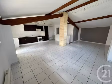 location appartement 4 pièces 100 m² à saint-quirc (09700)  690 €