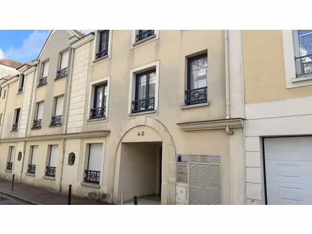 location appartement 2 pièces 48 m² à arpajon (91290)  774 €