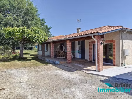 location maison 5 pièces 107 m² à bressols (82710)  1 320 €