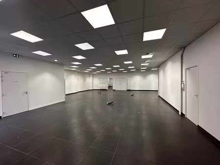 location locaux professionnels 349 m² à le havre (76600)  4 274 €