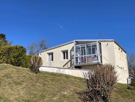 chateau thierry  maison rénovée indépendante avec vue imprenable