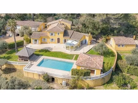 propriété d'exception à vendre