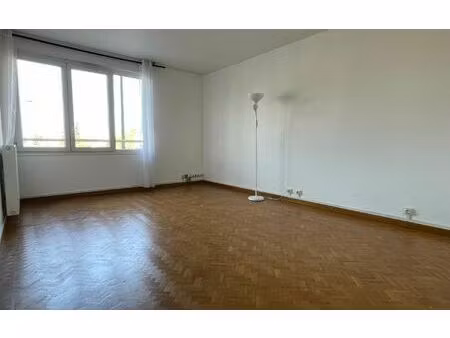 location appartement  61.03 m² t-3 à pontoise  1 200 €