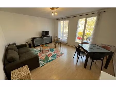 location appartement  45.18 m² t-2 à thiais  1 100 €