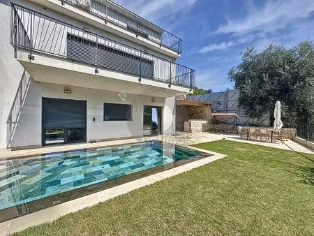 4 pièces avec piscine et jardin