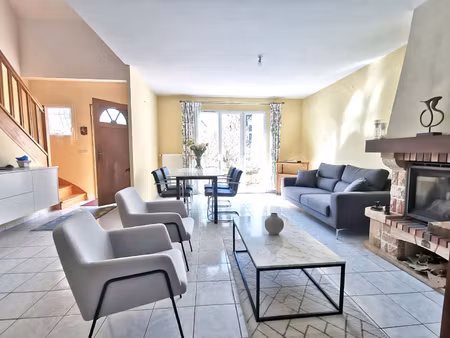 maison 7p de 115m2 sur 522m2 au calme