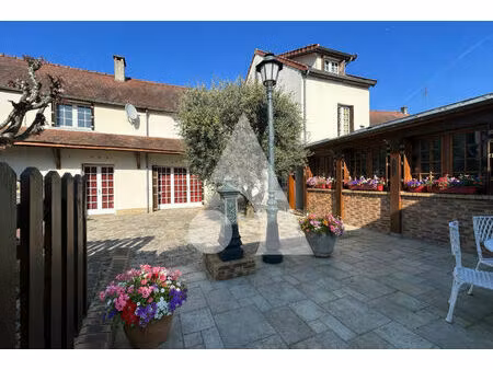 2 maisons + 250 m² d'exploitation à saint-germain-sur-morin