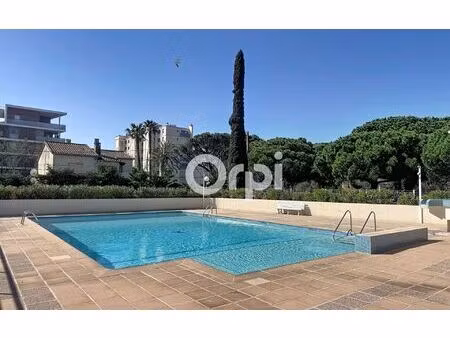 appartement fréjus 30 m² t-2 à vendre  170 000 €