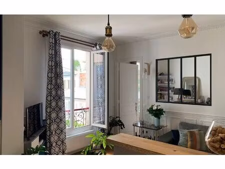 location appartement  m² t-1 à paris 18  1 498 €