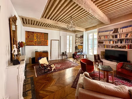 clermont-ferrand / appartement à vendre centre historique coup de coeur assuré !