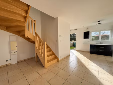 appartement duplex avec terrasse et jardin privatif