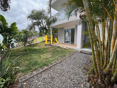 appartement t2 en rez de jardin aux avirons proche du lycée.