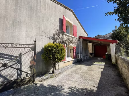 maison d'environ 90 m2 avec jardin et grange