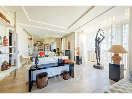 demeure de prestige 10 pièce(s) de 372 m² dont 256 m2 habitable