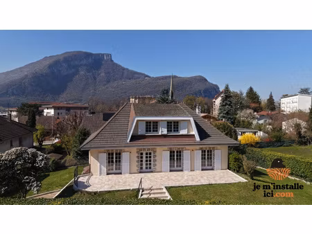 rare à la vente villa familiale en hyper centre de voreppe