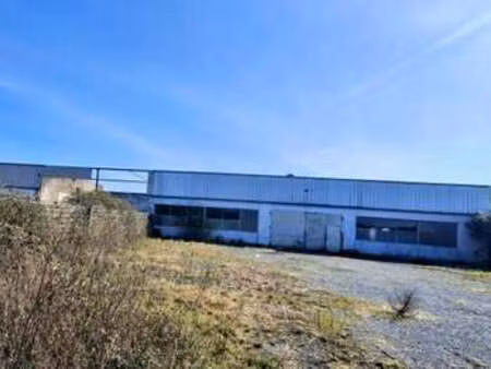 vente garage et parking à louisfert (44110) : à vendre / 1400m² louisfert
